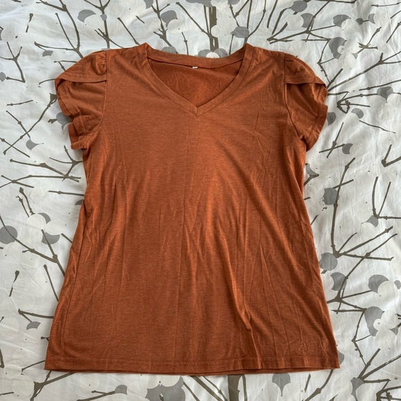 Tulip sleeve tee. - Picture 3 of 8
